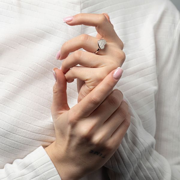 Срібна каблучка "LOVE" 10х13мм без вставки (410719) 410719 фото